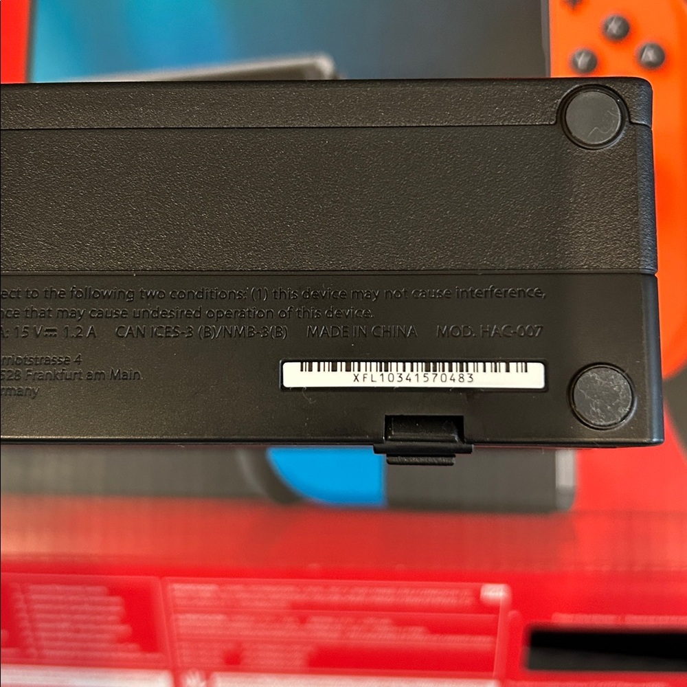 Nintendo Switch - Picture 5 of 13